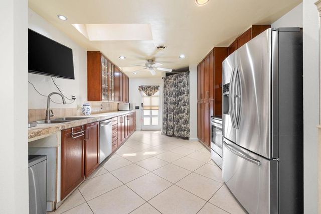 77170 Indiana Avenue, Palm Desert, CA 92211