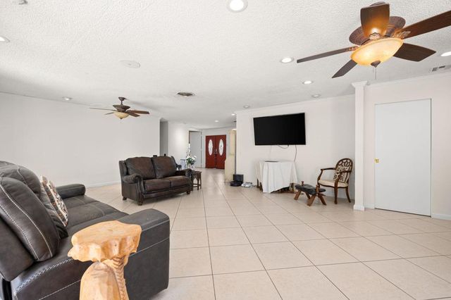 77170 Indiana Avenue, Palm Desert, CA 92211