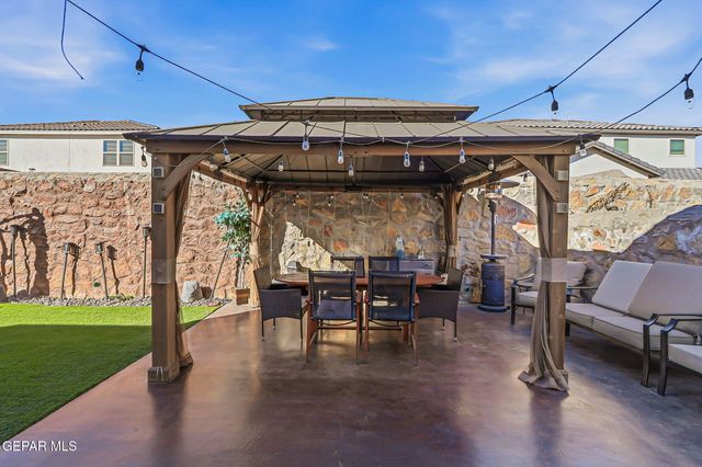 13861 Paseo Alegre Avenue, Horizon City, TX 79928