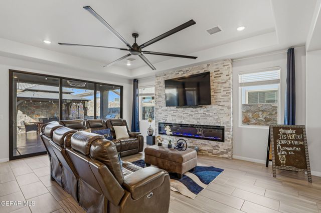 13861 Paseo Alegre Avenue, Horizon City, TX 79928