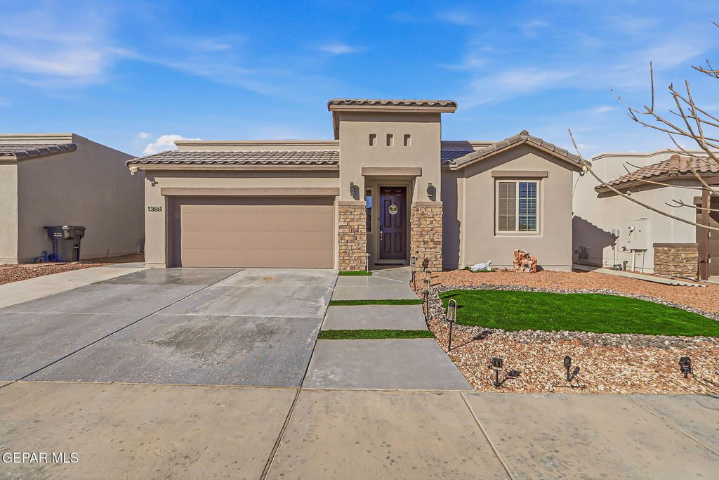 13861 Paseo Alegre Avenue, Horizon City, TX 79928