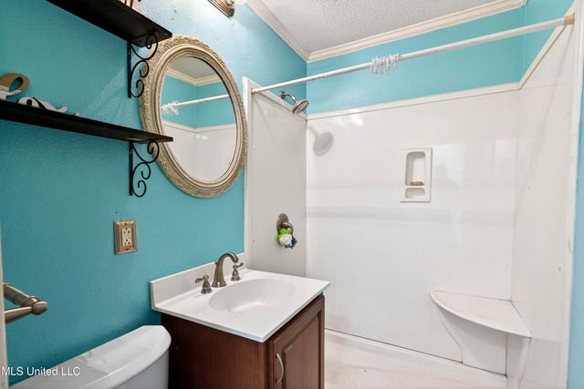 2406 8th Street, Pascagoula, MS 39567