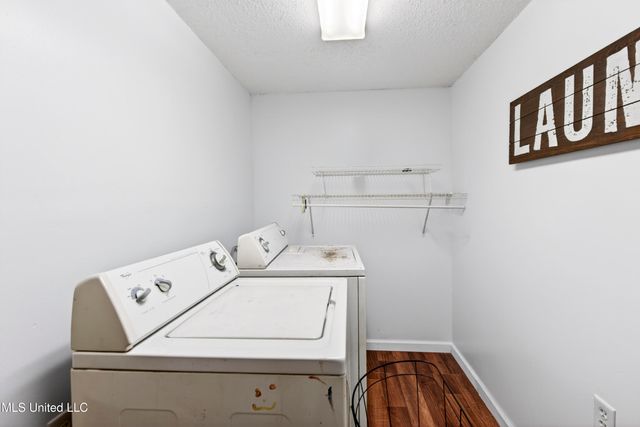 2406 8th Street, Pascagoula, MS 39567