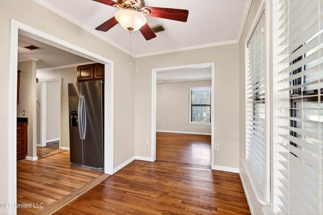 2406 8th Street, Pascagoula, MS 39567