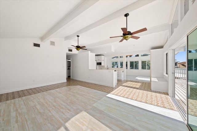 218 176TH AVENUE E, Redington Shores, FL 33708
