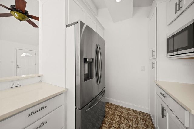 218 176TH AVENUE E, Redington Shores, FL 33708
