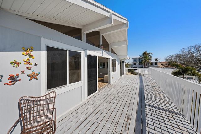 218 176TH AVENUE E, Redington Shores, FL 33708