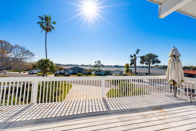 218 176TH AVENUE E, Redington Shores, FL 33708
