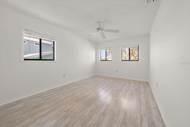 218 176TH AVENUE E, Redington Shores, FL 33708