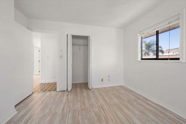 218 176TH AVENUE E, Redington Shores, FL 33708