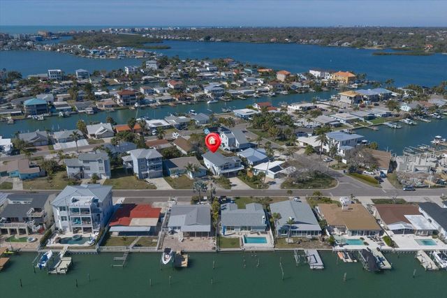 218 176TH AVENUE E, Redington Shores, FL 33708