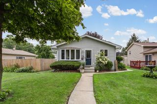 3245 Gilboa Avenue, Zion, IL 60099