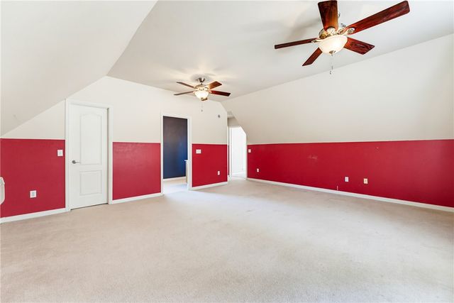 1689 N Stardust Lane, Fayetteville, AR 72701