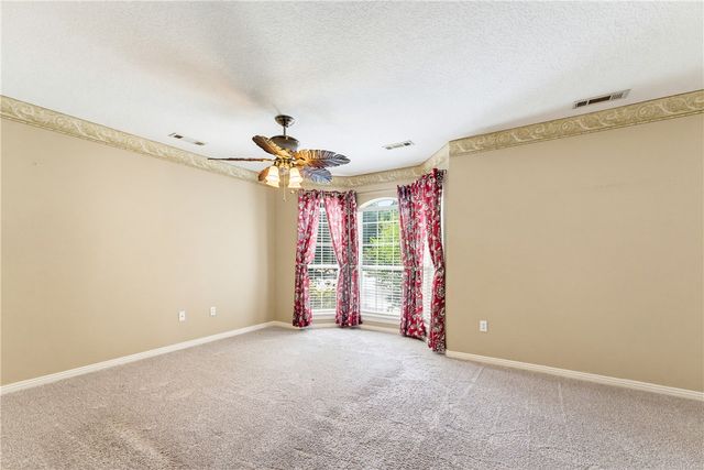 1689 N Stardust Lane, Fayetteville, AR 72701