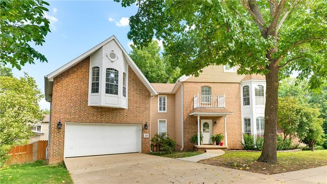 1689 N Stardust Lane, Fayetteville, AR 72701