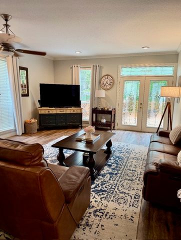 1689 N Stardust Lane, Fayetteville, AR 72701