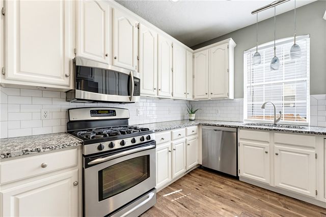 1689 N Stardust Lane, Fayetteville, AR 72701