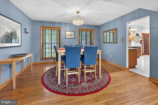 3 MEADOWRUE DR, Mount Laurel, NJ 08054