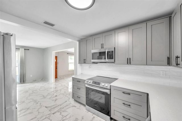 3230 51ST STREET N, St Petersburg, FL 33710