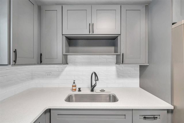 3230 51ST STREET N, St Petersburg, FL 33710