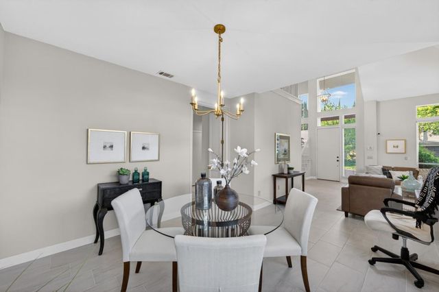 982 South Beach Dr, Sacramento, CA 95831