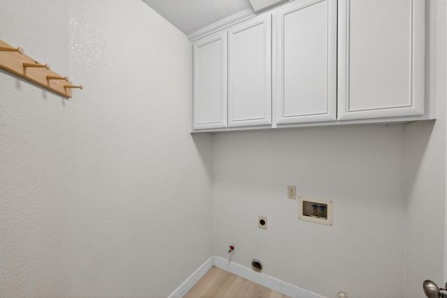 982 South Beach Dr, Sacramento, CA 95831