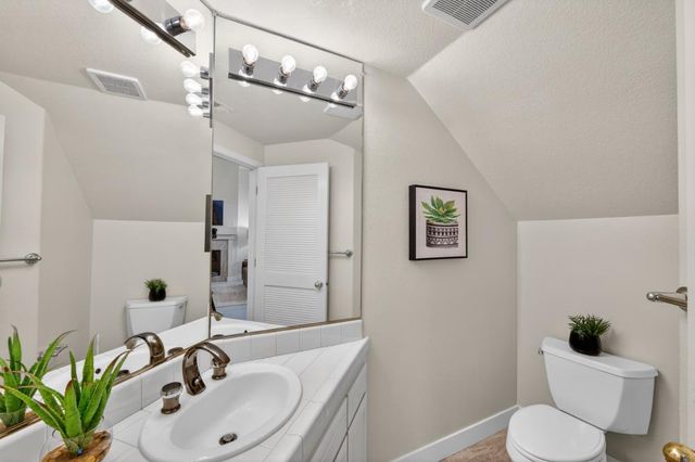 982 South Beach Dr, Sacramento, CA 95831