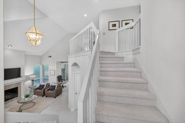 982 South Beach Dr, Sacramento, CA 95831