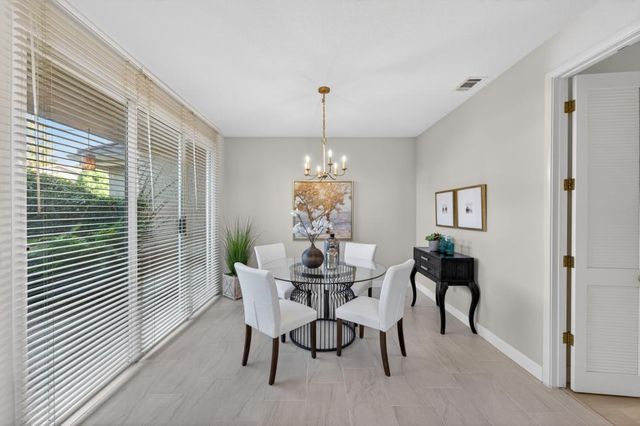 982 South Beach Dr, Sacramento, CA 95831