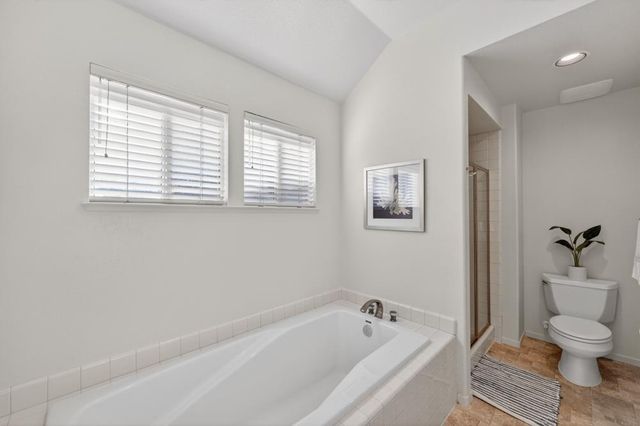 982 South Beach Dr, Sacramento, CA 95831