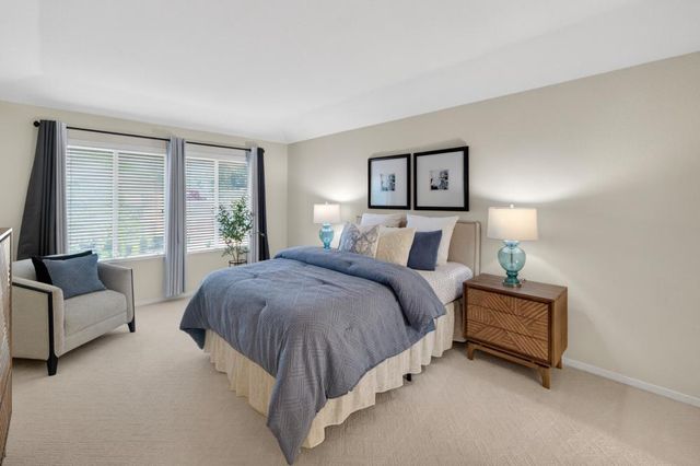 982 South Beach Dr, Sacramento, CA 95831