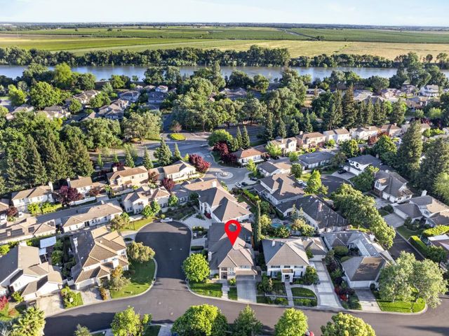 982 South Beach Dr, Sacramento, CA 95831