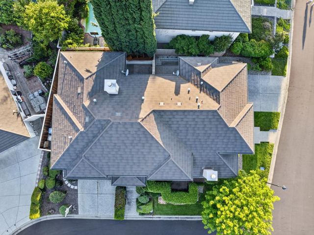 982 South Beach Dr, Sacramento, CA 95831