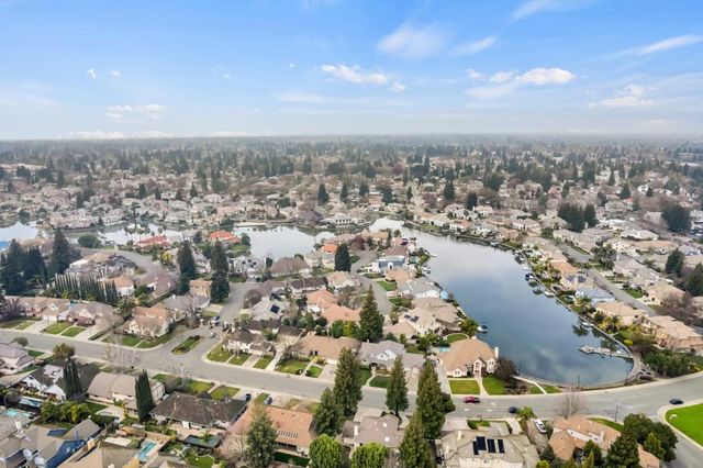 982 South Beach Dr, Sacramento, CA 95831