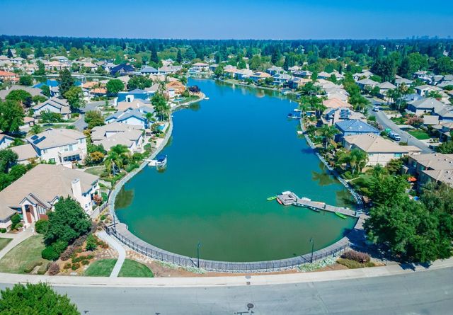 982 South Beach Dr, Sacramento, CA 95831