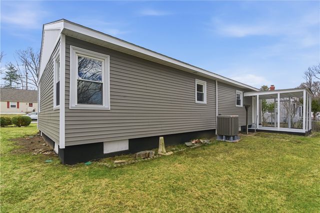 63 Indian Road, East Providence, RI 02915