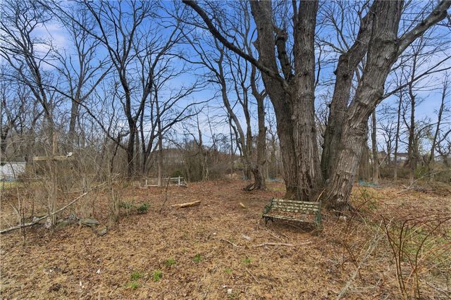 63 Indian Road, East Providence, RI 02915