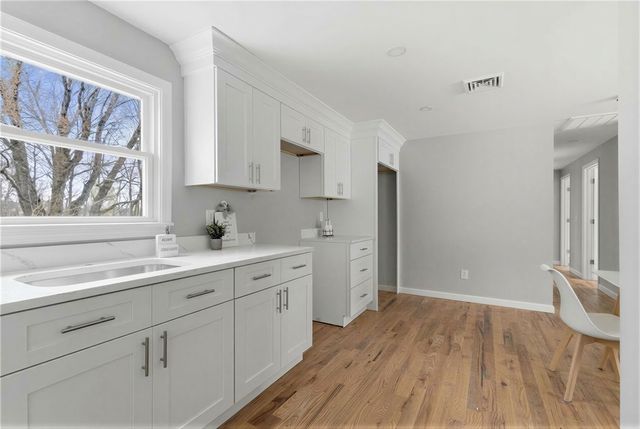 63 Indian Road, East Providence, RI 02915