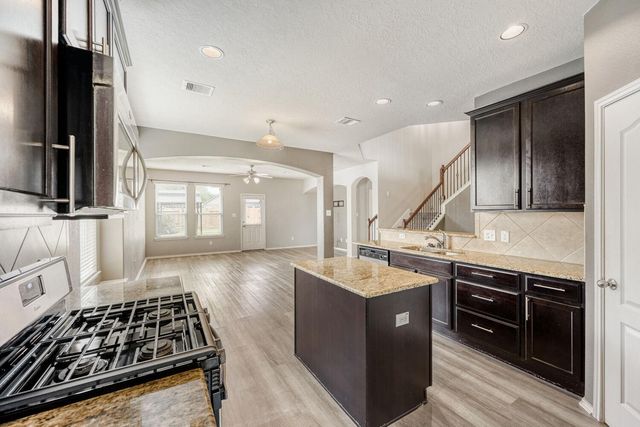 5402 Jay Thrush Drive, Richmond, TX 77407