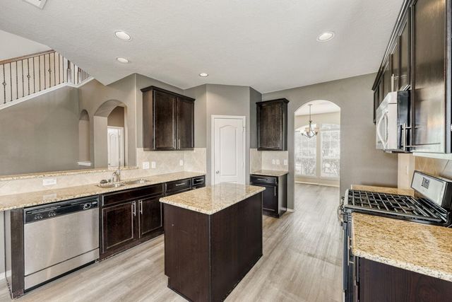 5402 Jay Thrush Drive, Richmond, TX 77407