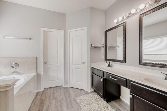 5402 Jay Thrush Drive, Richmond, TX 77407