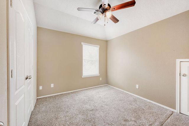 5402 Jay Thrush Drive, Richmond, TX 77407