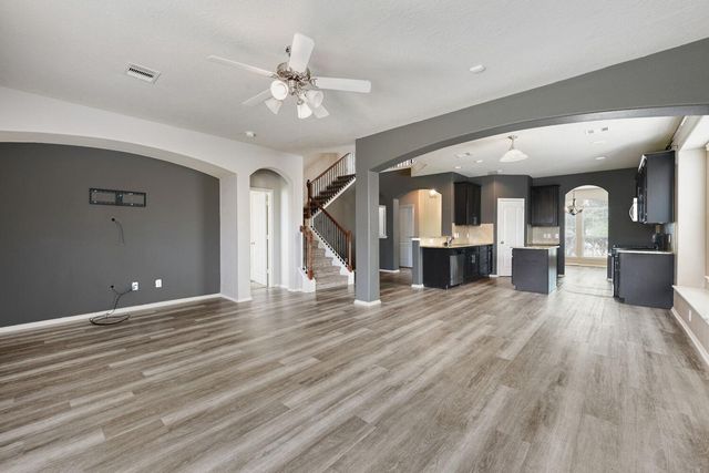 5402 Jay Thrush Drive, Richmond, TX 77407