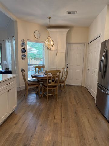 2013 Oakbluff Drive, Carrollton, TX 75007