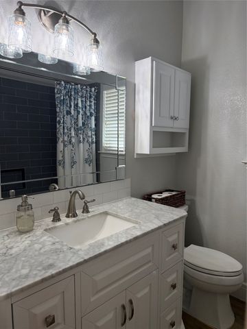 2013 Oakbluff Drive, Carrollton, TX 75007
