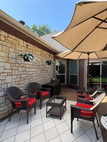 2013 Oakbluff Drive, Carrollton, TX 75007