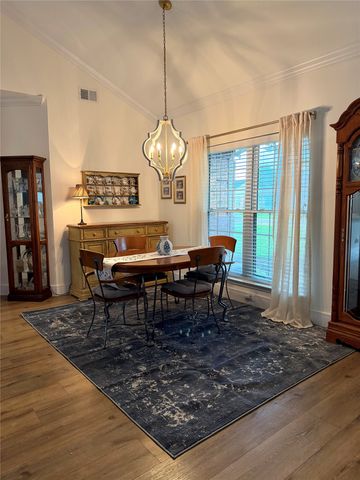 2013 Oakbluff Drive, Carrollton, TX 75007