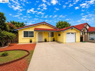 1307 Cathay Dr, San Jose, CA 95122