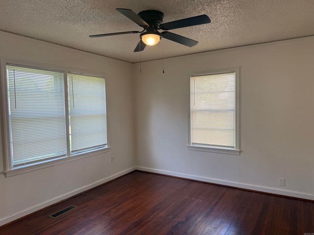 1915 W 18th Street, North Little Rock, AR 72114