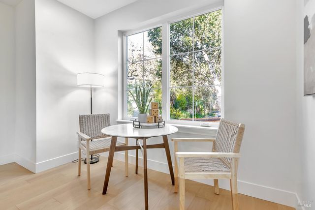 22 Cedar Ave, Kentfield, CA 94904